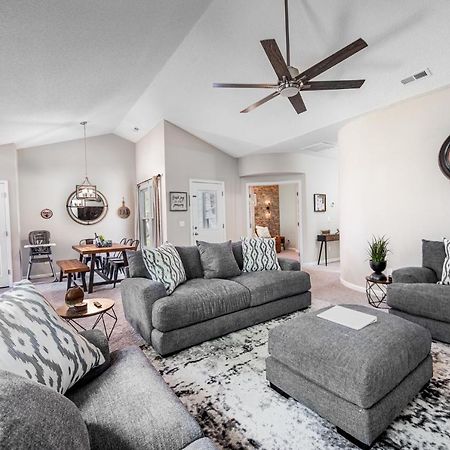 Cozy Industrial Kildaire Farms Home- Near Downtown Cary Esterno foto