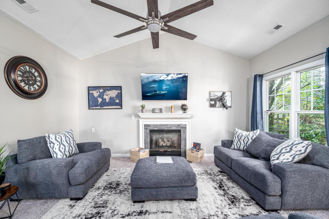 Cozy Industrial Kildaire Farms Home- Near Downtown Cary Esterno foto