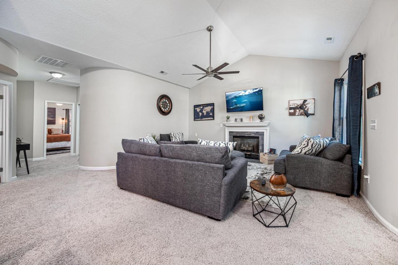 Cozy Industrial Kildaire Farms Home- Near Downtown Cary Esterno foto