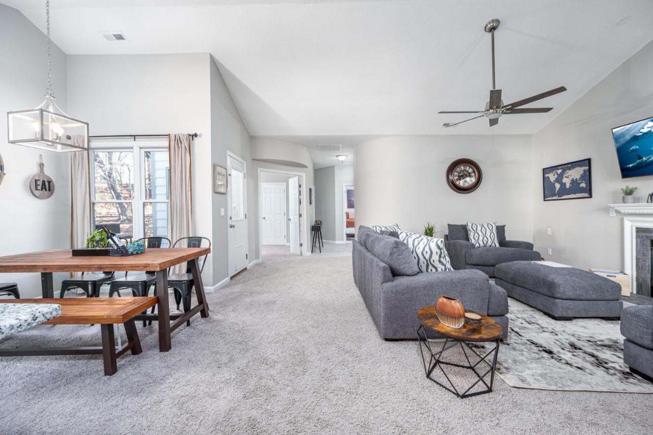 Cozy Industrial Kildaire Farms Home- Near Downtown Cary Esterno foto