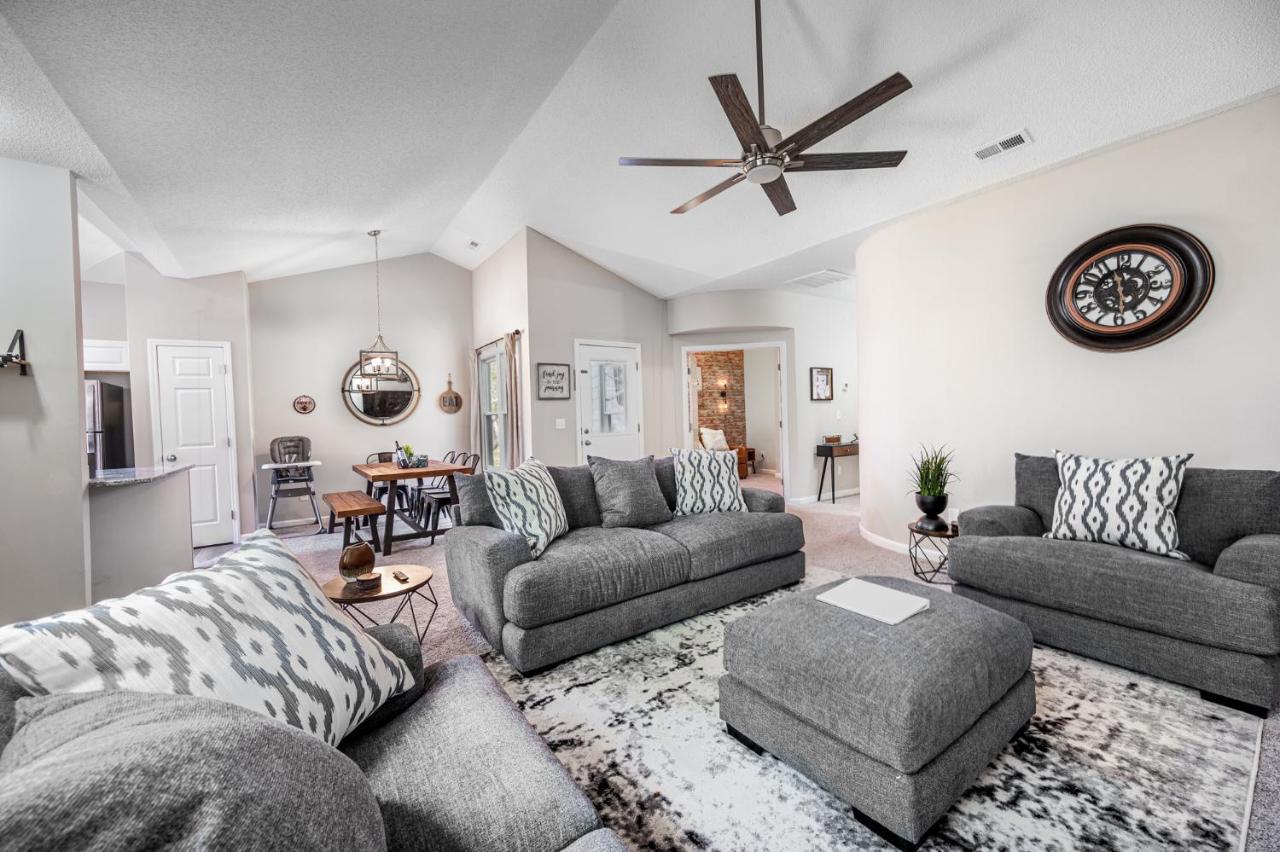 Cozy Industrial Kildaire Farms Home- Near Downtown Cary Esterno foto