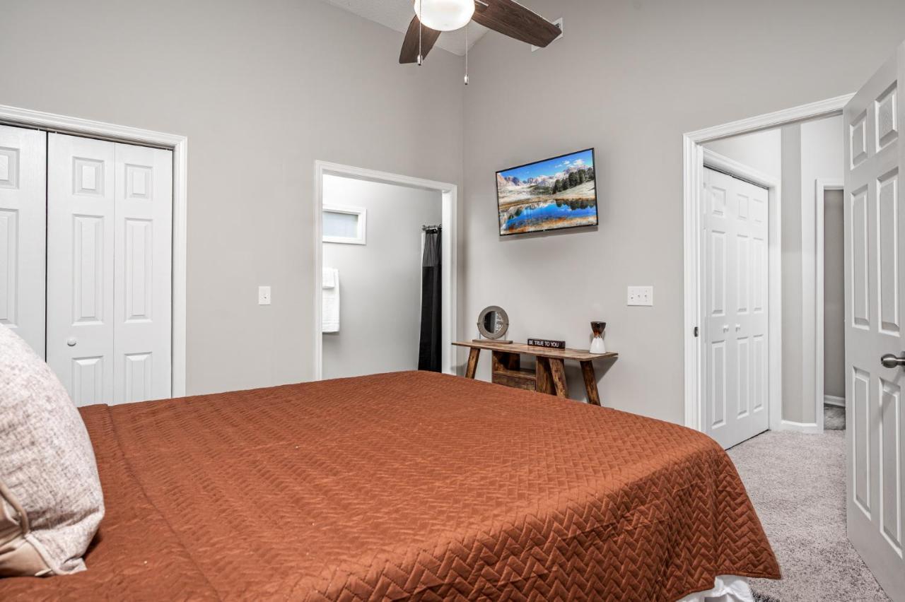 Cozy Industrial Kildaire Farms Home- Near Downtown Cary Esterno foto